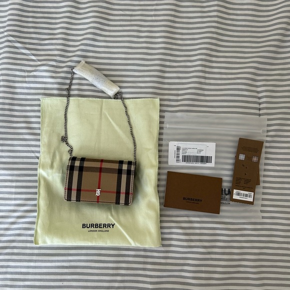 Burberry Jessie Vintage Check Card Case Holder on Chain - Picture 3 of 9